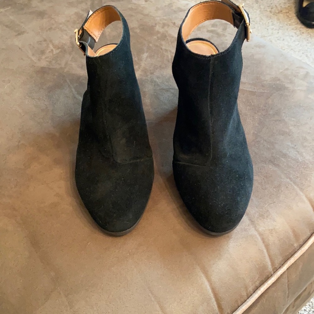 Vionic tortoise shell closed toe Lacey shoe black